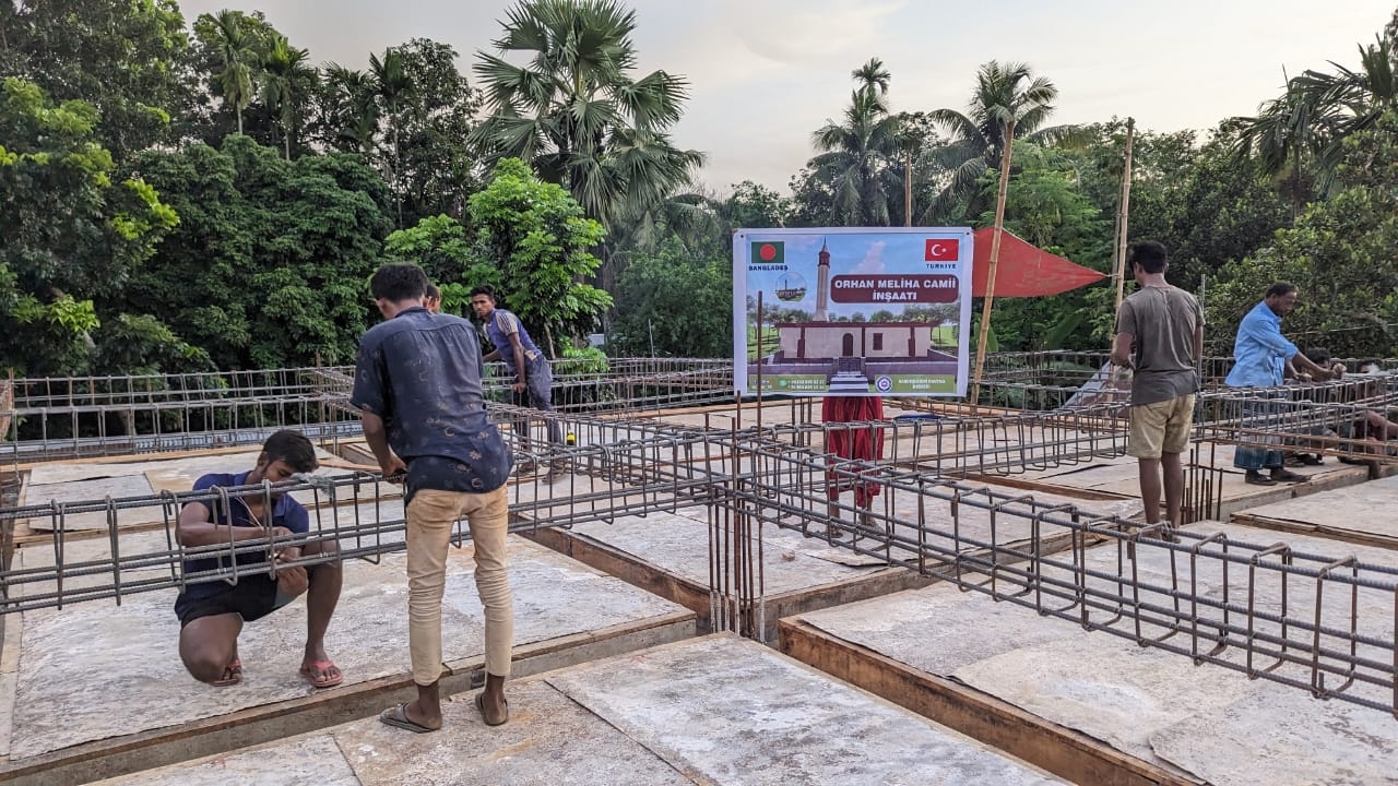 ORHAN MELİHA CAMİİ İNŞAATI HIZLA İLERLİYOR - BANGLADEŞ