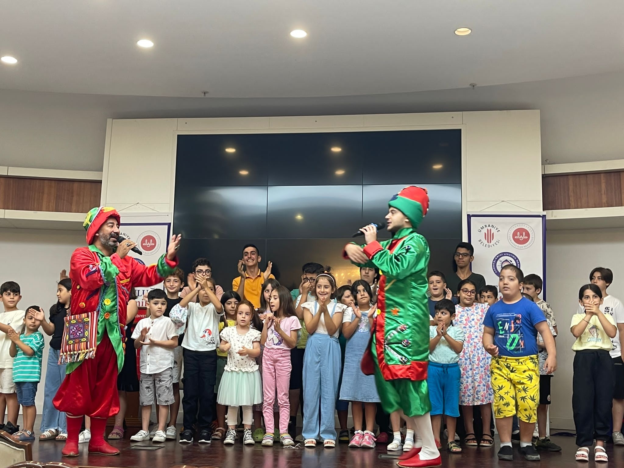 Mutluluğu Yetimin Gülüşünde Ara Programımız...