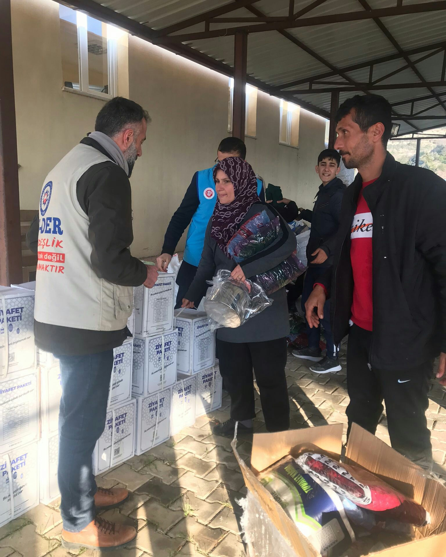 Deprem Acil Yardım - Kumanya